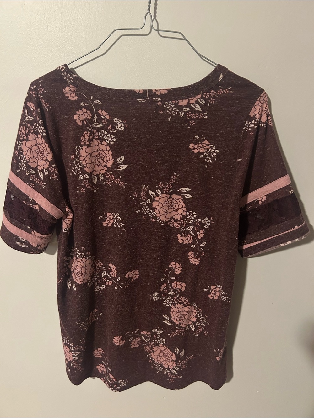 Maurices Maroon Floral Short Sleeve Tee with Pink Accents - Picture 2 of 2